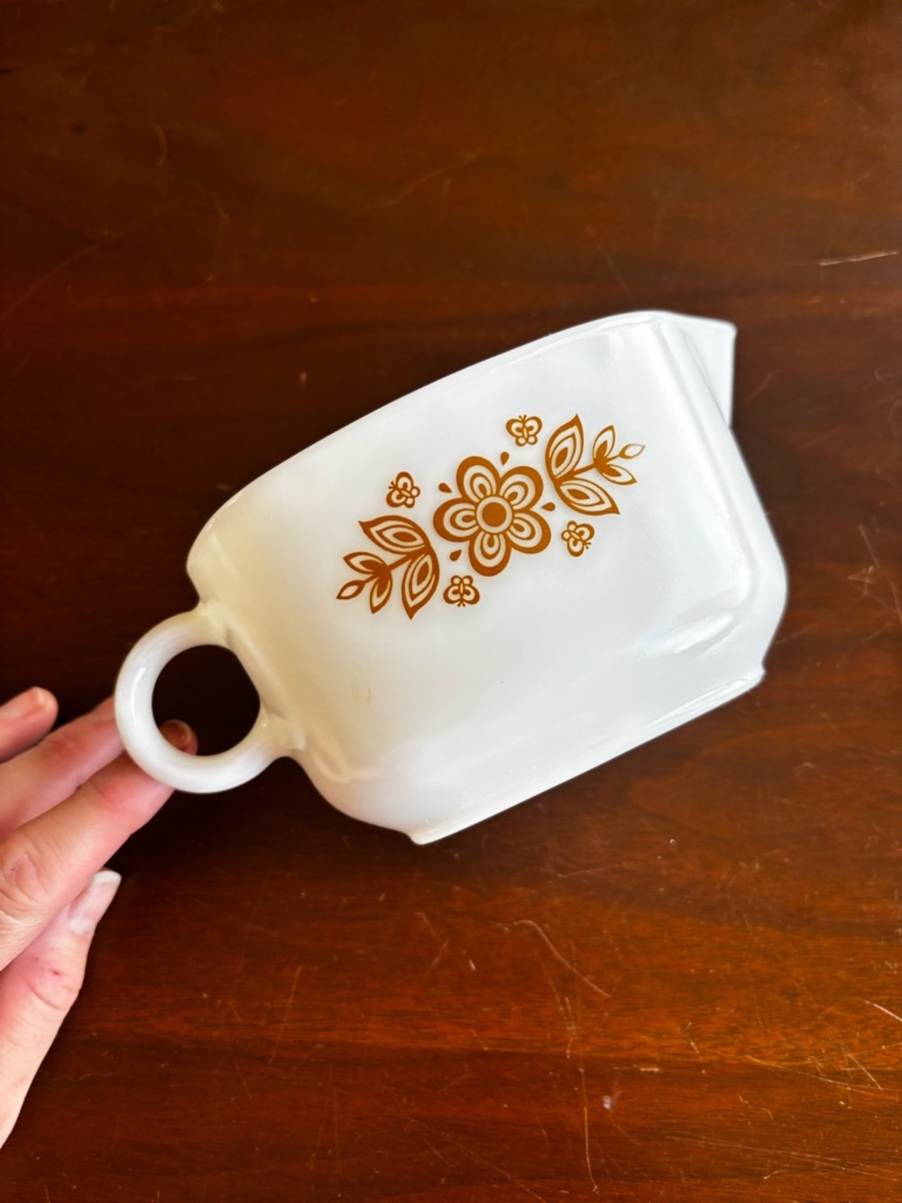 Vintage Pyrex Butterfly Gold Gravy Boat & Dish - Picture 5 of 9